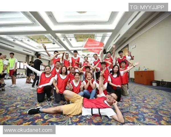 重庆滑板队默契配合探秘：团队精神与技巧的完美结合